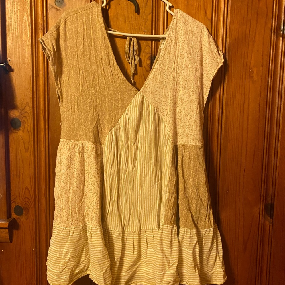American Eagle Outfitters Tan and Cream Maxi Dress